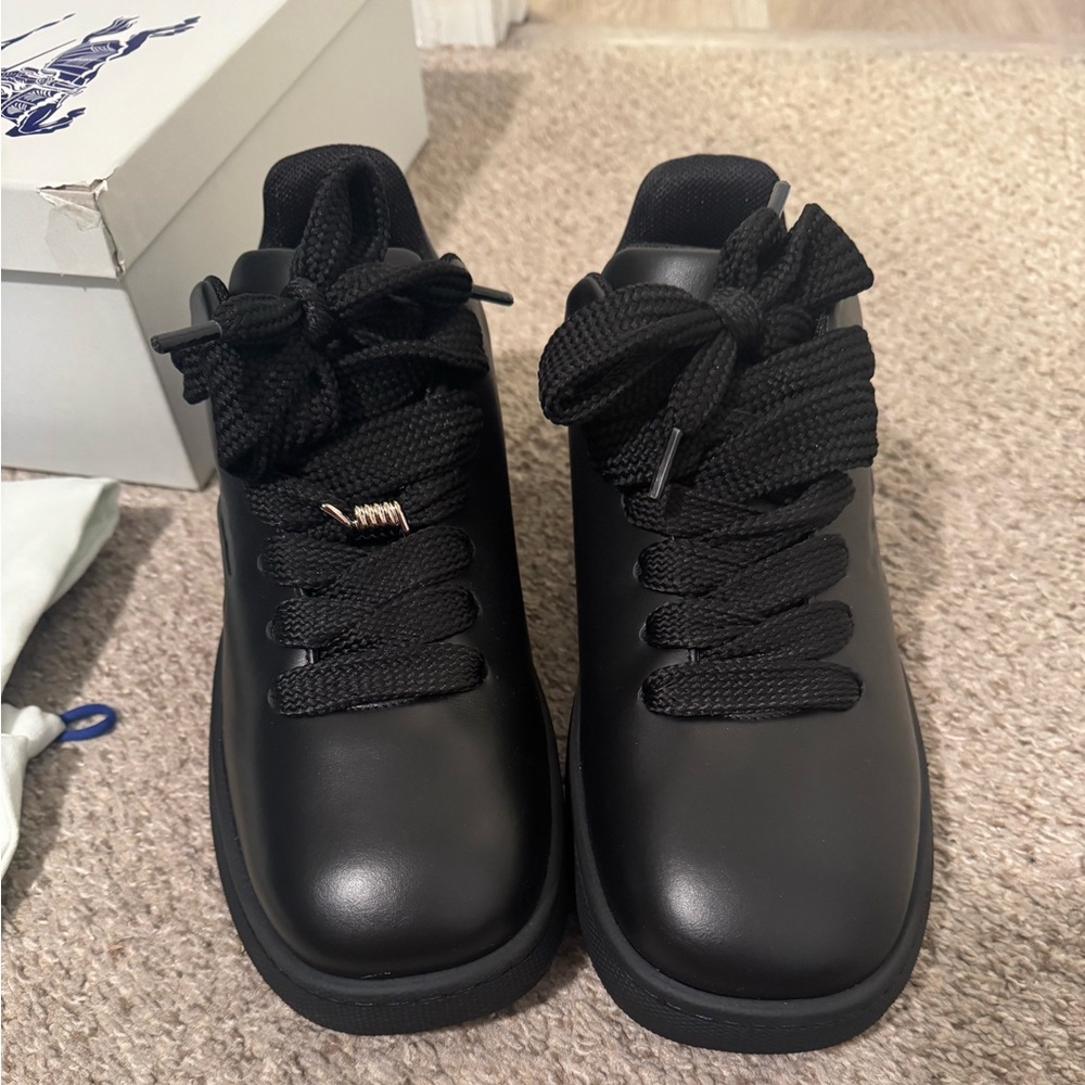 Men’s Burberry Logo-Embossed Leather Sneakers